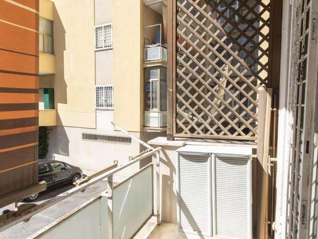 Stanza in appartamento con 4 camere da letto in affitto a San Paolo, Roma