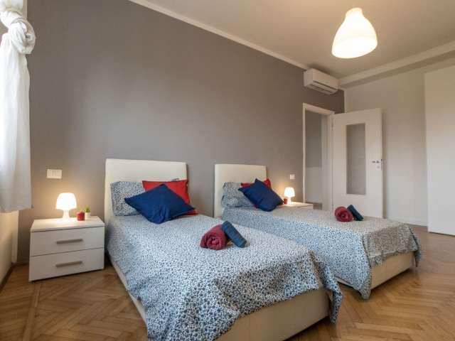 Stanza in appartamento con 4 camere da letto in affitto a Selinunte, Milano
