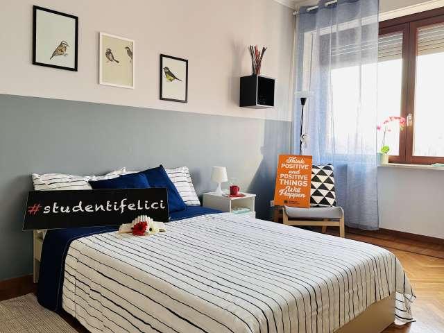 Stanza in appartamento con 6 camere da letto in affitto, San Salvario