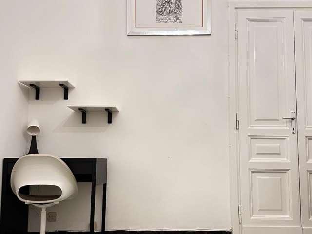 Stanza in appartamento condiviso a Tuscolano Nord, Roma