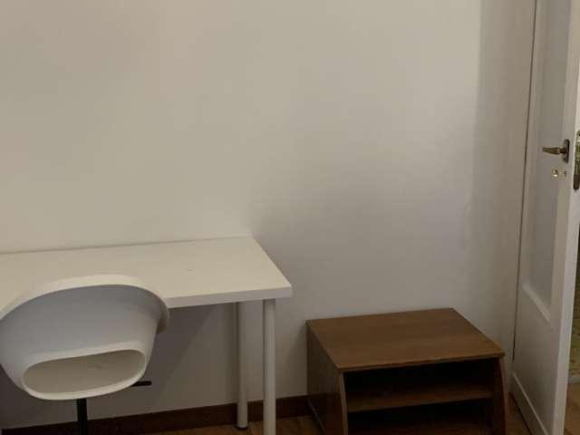 Stanza in appartamento condiviso a Torrespaccata, Roma