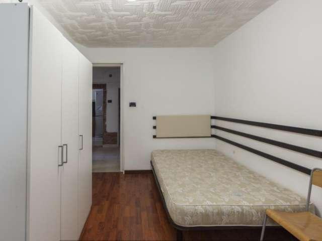 Stanza in appartamento condiviso con 3 camere da letto in affitto a Colli, Bologna