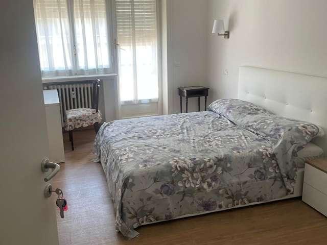 Stanza in appartamento condiviso con 3 camere da letto in affitto a Roma