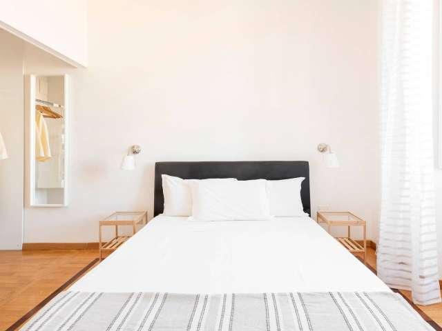 Stanza in appartamento condiviso con 3 camere da letto nel Rione Celio, Roma