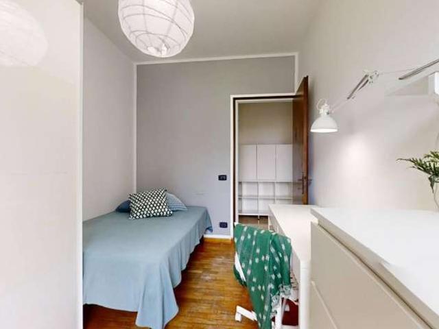 Stanza in appartamento condiviso con 10 camere da letto in affitto a Stanga, Padova