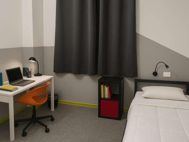 Stanza in appartamento condiviso con 20 camere da letto in affitto a Porto, Bologna