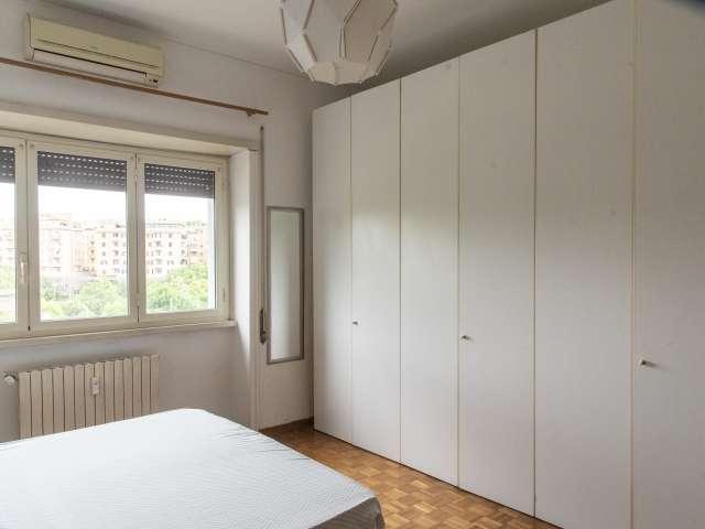Stanza in appartamento condiviso con 2 camere da letto in affitto a Marconi, Roma