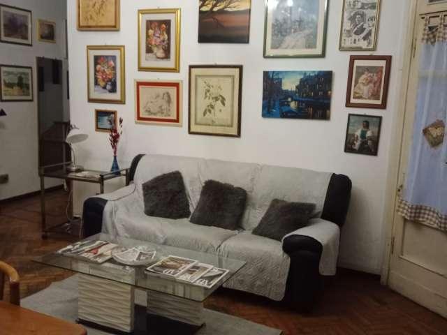 Stanza in appartamento condiviso con 2 camere da letto, Milano