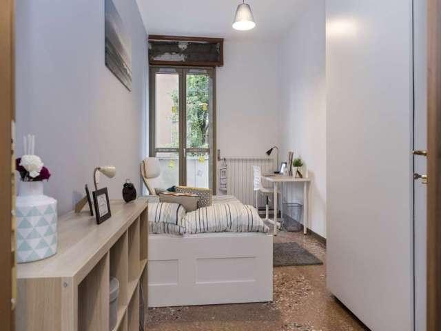 Stanza in appartamento condiviso con 7 camere da letto in affitto a Malpighi, Bologna