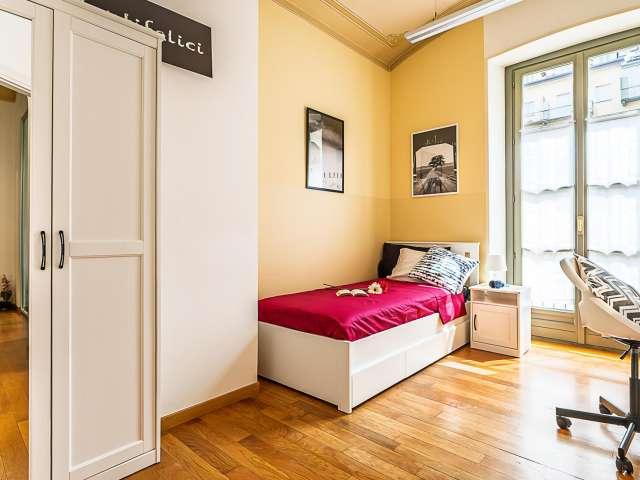 Stanza in appartamento condiviso con 4 camere da letto in affitto a Cenisia, Torino