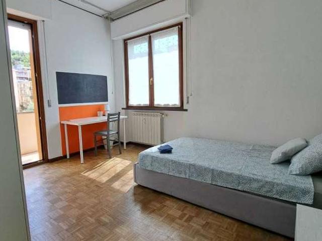 Stanza in appartamento condiviso con 4 camere da letto in affitto a Chiappeto