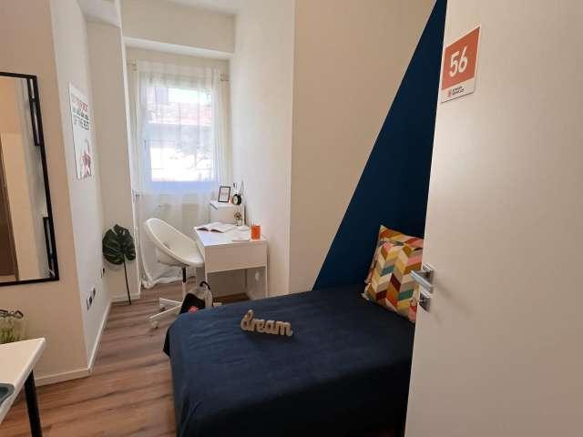 Stanza in appartamento condiviso con 4 camere da letto in affitto a San Giuseppe