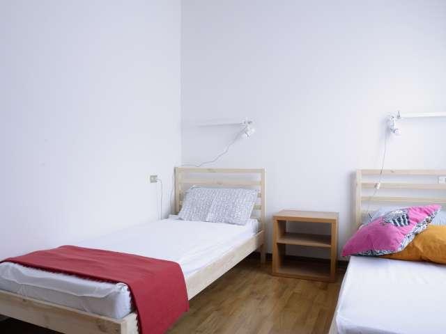 Stanza in appartamento condiviso con 5 camere da letto in affitto a Bicocca, Milano