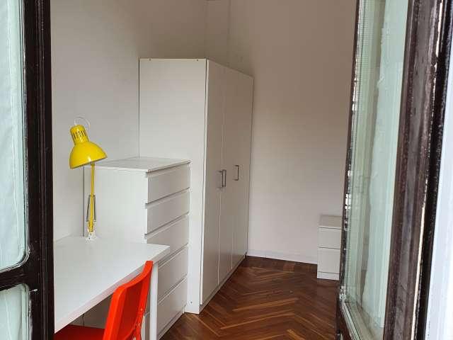 Stanza in appartamento condiviso in affitto a Cenisia, Torino