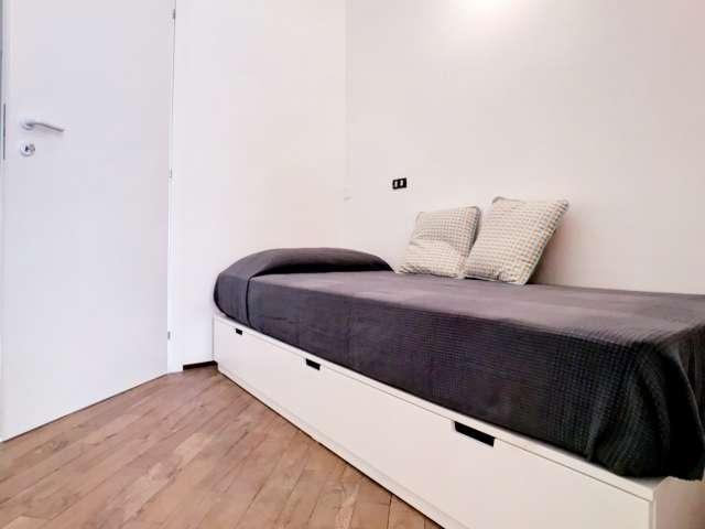 Stanza in appartamento condiviso con 6 camere da letto in affitto a Città Studi, Milano