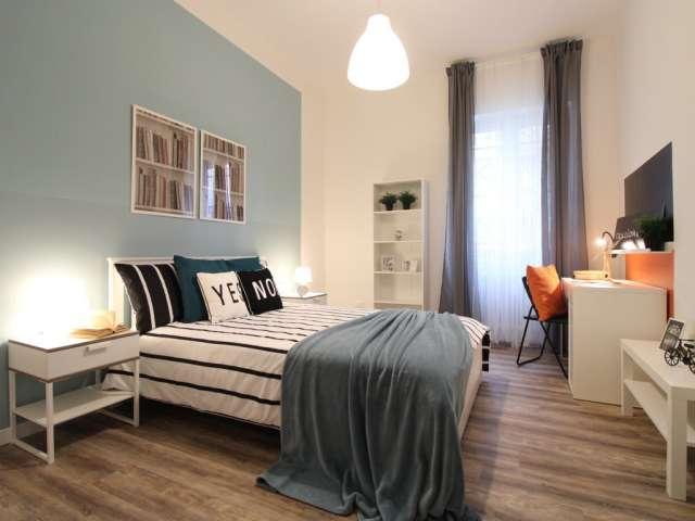 Stanza in appartamento condiviso da 4 posti letto in affitto, Mompiano, Brescia