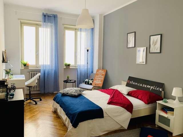 Stanza in appartamento condiviso di 4 camere da letto in affitto, Torino