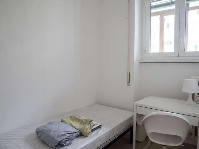 Stanza in appartamento condiviso in affitto, Navigatori, Roma