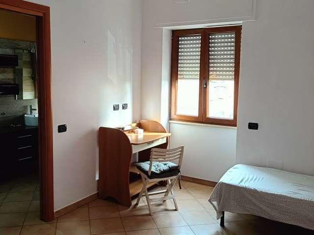 Stanza in appartamento condiviso in affitto a Cagliari