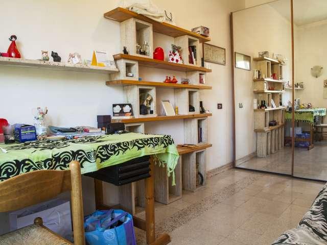 Stanza in appartamento condiviso in affitto a Casal Bruciato, Roma