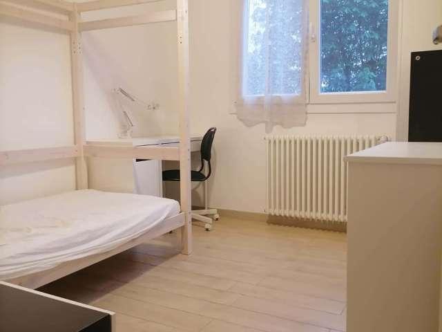 Stanza in appartamento condiviso in affitto a Bovisasca, Milano