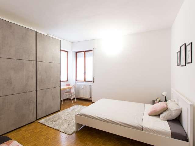 Stanza in appartamento condiviso in affitto a Giambellino, Milano