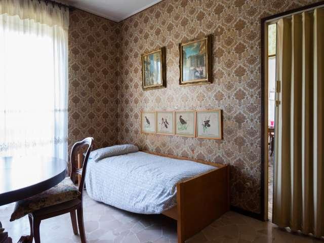Stanza in appartamento condiviso in affitto a Lodi Corvetto, Milano