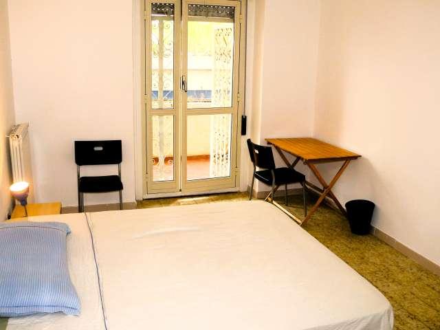 Stanza in appartamento condiviso in affitto a Laurentino, Roma