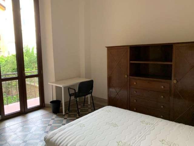 Stanza in appartamento condiviso in affitto a Leopoldo, Firenze