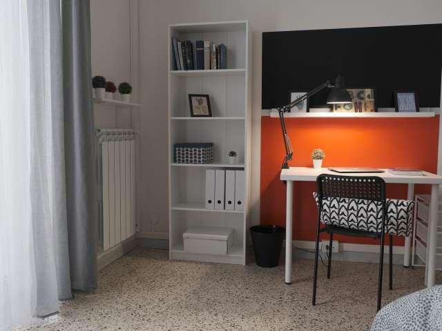 Stanza in appartamento condiviso in affitto a San Giuseppe, Napoli