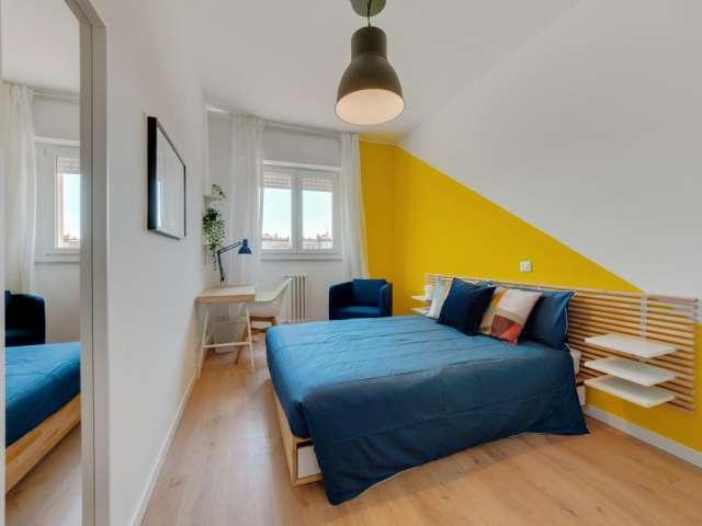 Stanza in appartamento condiviso in affitto a Quarto Cagnino, Milano