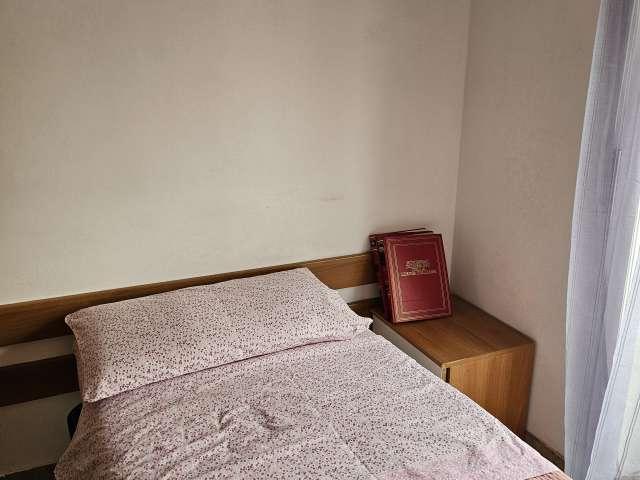 Stanza in appartamento condiviso in affitto a Torre Angela, Roma