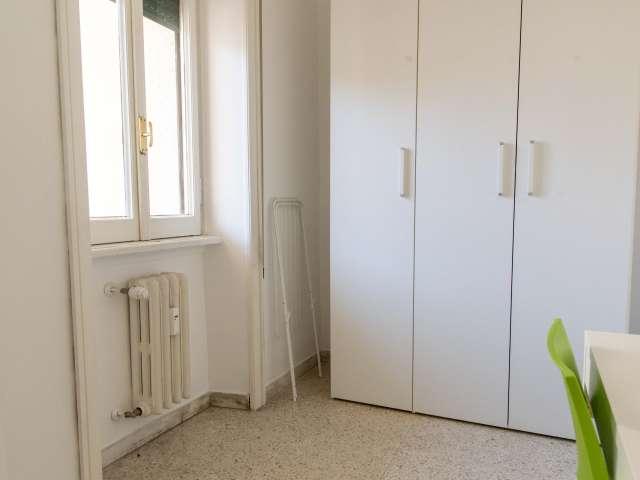 Stanza in appartamento condiviso in affitto a Trieste, Roma