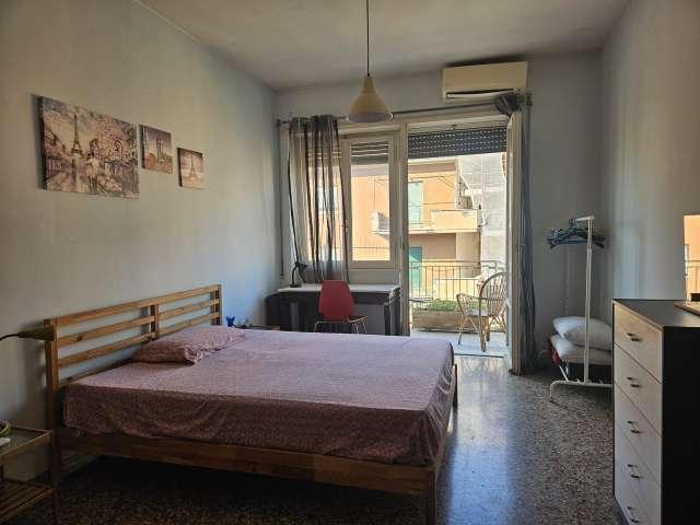 Stanza in appartamento condiviso in affitto a Tuscolano Nord, Roma