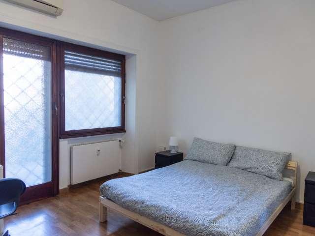 Stanza in appartamento condiviso in affitto a Villaggio Giuliano, Roma