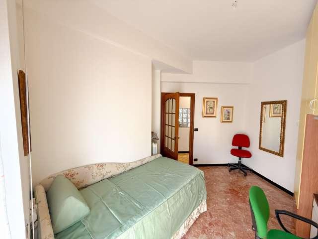 Stanza in appartamento condiviso in affitto, San Martino, Genova