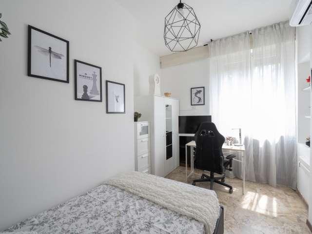 Stanza in appartamento condiviso, Isola, Milano