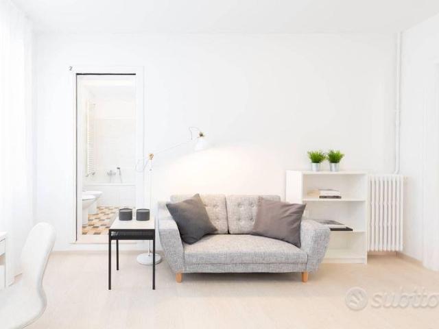 Stanza in appartamento di 180 m² a Venezia