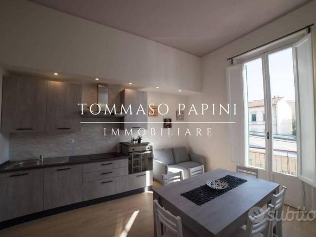 Stanza in appartamento di 100 m² a Firenze