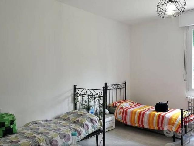 Stanza in appartamento di 115 m² a Bologna