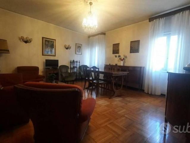Stanza in appartamento di 120 m² a Padova