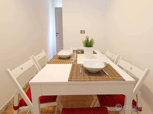 Stanza in appartamento di 133 m² a Roma