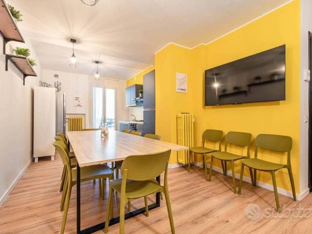 Stanza in appartamento di 200 m² a Padova