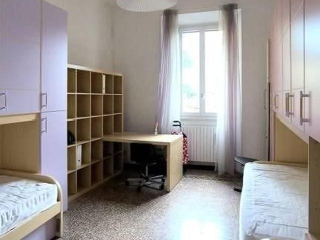 Stanza in appartamento di 61 m² a Firenze