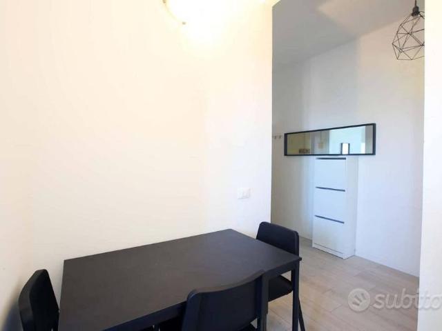 Stanza in appartamento di 73 m² a Modena