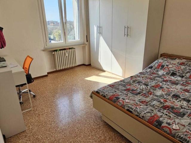 Stanza In appartamento IN AFFITTO