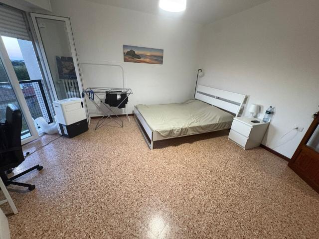 Stanza In appartamento IN AFFITTO