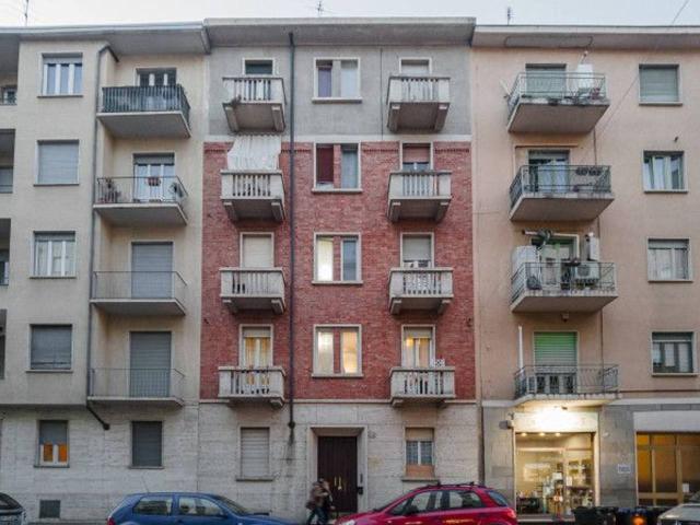 Stanza in appartamento in affitto a Torino