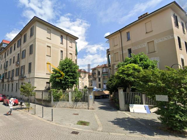 Stanza in appartamento in affitto a Torino