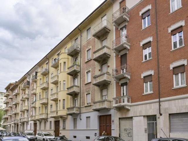 Stanza in appartamento in affitto a Torino